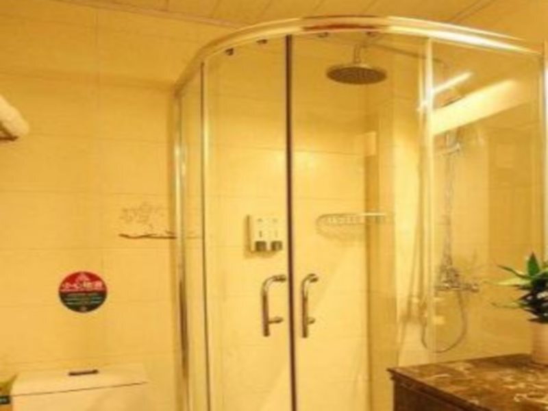 Ляньюньган: GreenTree Alliance JiangSu LianYunGang Central International HaiChang Road Pedestrian Street Hotel