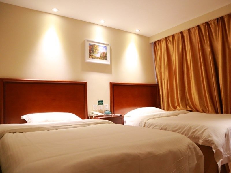 Цзинань: GreenTree Inn ShanDong JiNan East WenHua Road Taishan Technology Mansion Express Hotel