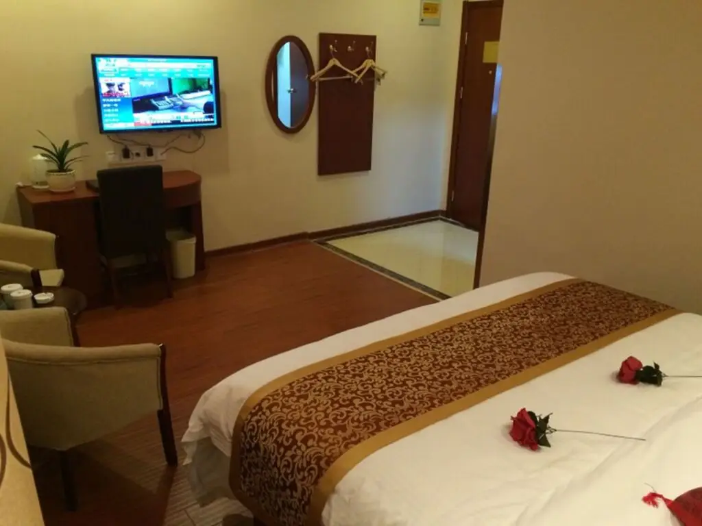GreenTree Inn Suqian YiWu Business Center FuKang Avenue Express Hotel — фото 1