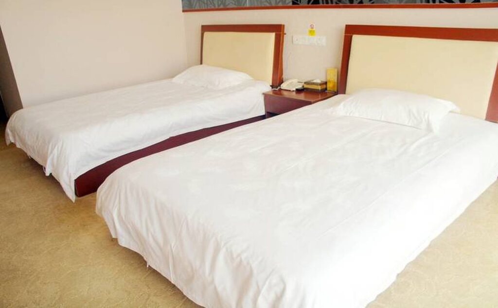 Тайчжоу: GreenTree Inn JiangSu TaiZhou YingChun W) Road Walking Street Express Hotel