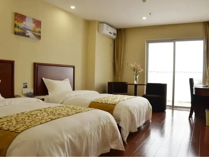 Тайчжоу: GreenTree Inn TaiZhou JingJiang RenMin S Road ZhongXu Road Business Ho
