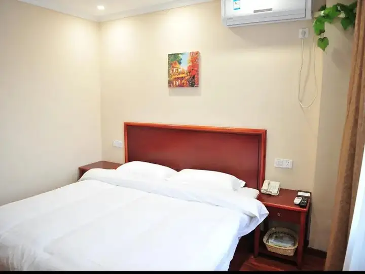 Наньчан: GreenTree Inn ZhanQian (W) Business Hotel