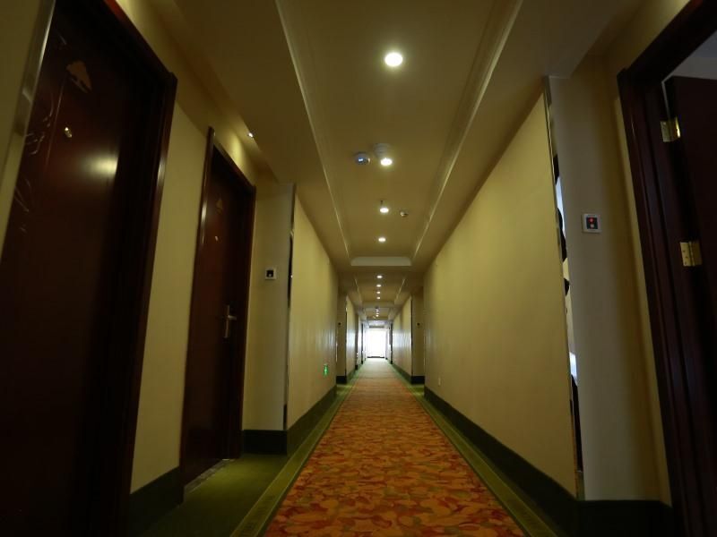 Шэньчжэнь: GreenTree Inn GuangDong ShenZhen BaoAn Airport New Terminal Express Hotel