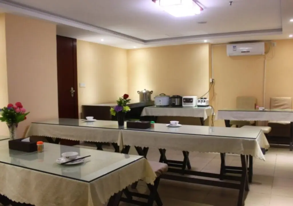 Шэньчжэнь: Greentree Inn Longhua Bus Station Shell Hotel