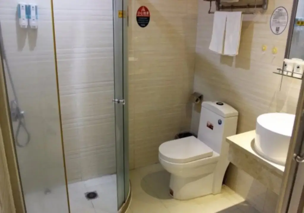 Шэньчжэнь: Greentree Inn Longhua Bus Station Shell Hotel