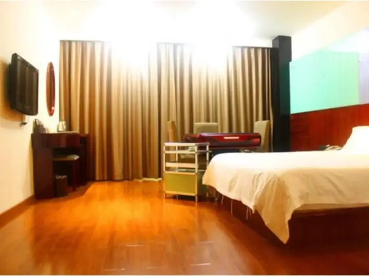 Шэньчжэнь: Greentree Inn Longhua Bus Station Shell Hotel