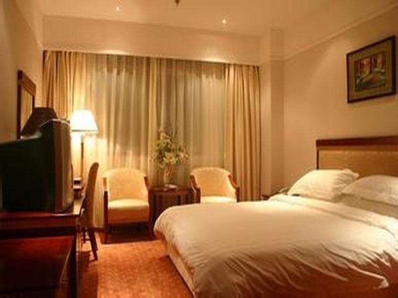 GreenTree Alliance Hefei Baohe District Huizhou Avenue Weigang Hotel — фото 1