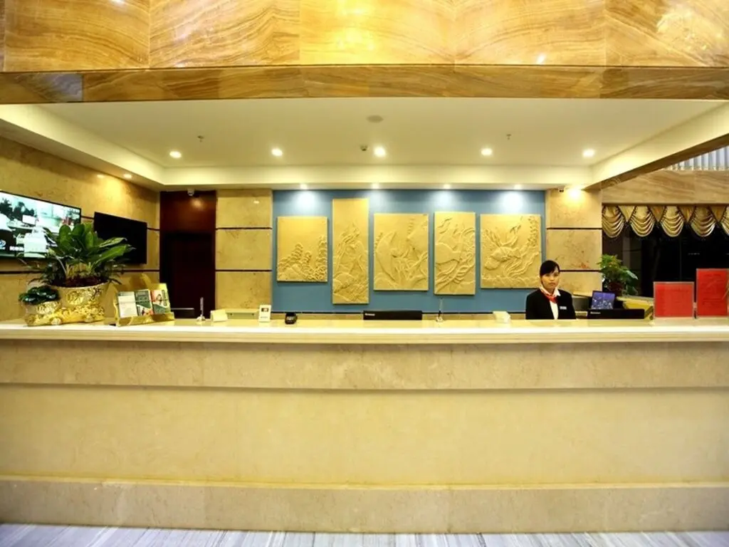 Санья: GreenTree Inn SanYa Jiyang Dist YaLongWan YingBin Ave Hotel