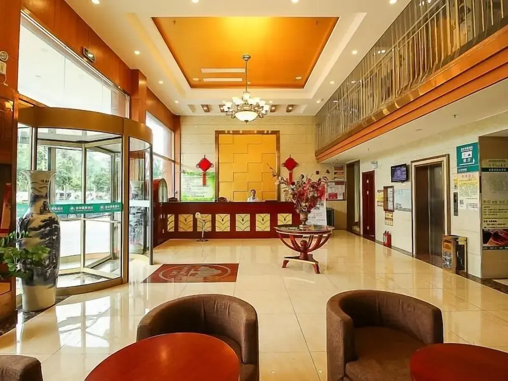 Хайкоу: GreenTree Inn Hainan Haikou East Train Station East Fengxiang Road Business Hotel