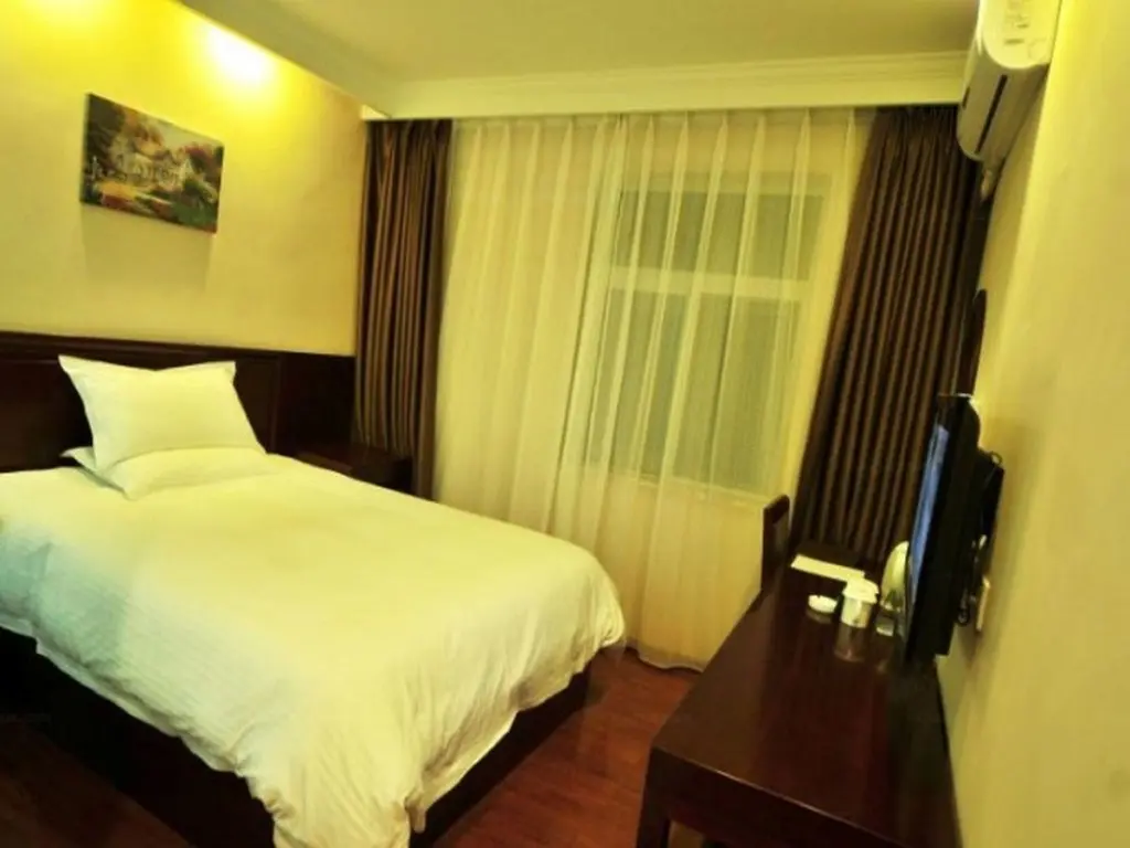 Куньмин: GreenTree Inn Yunnan Kunming Chenggong University City Shilin Street Express Hotel