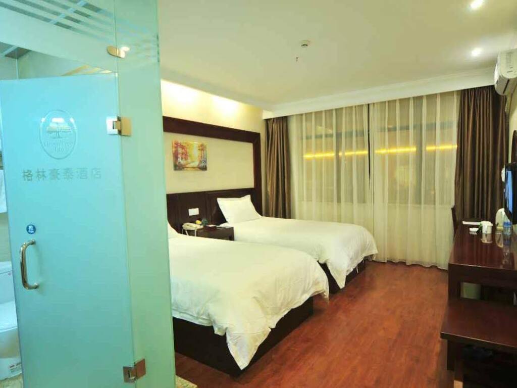 Куньмин: GreenTree Inn Yunnan Kunming Chenggong University City Shilin Street Express Hotel