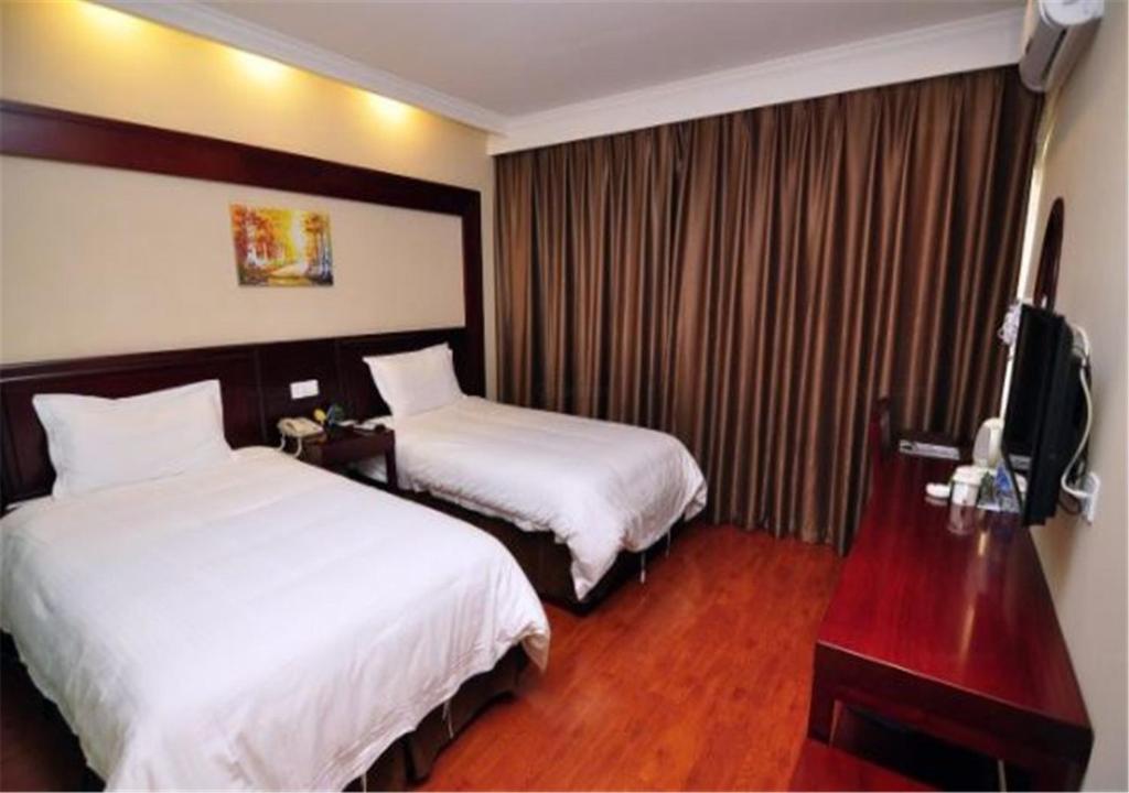 Куньмин: GreenTree Inn Yunnan Kunming Chenggong University City Shilin Street Express Hotel