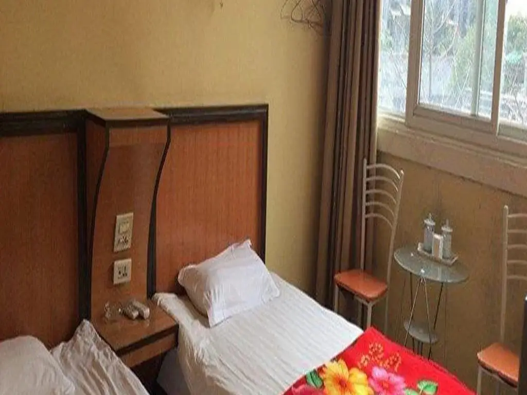 Цзясинь: Tongluowan Hotel