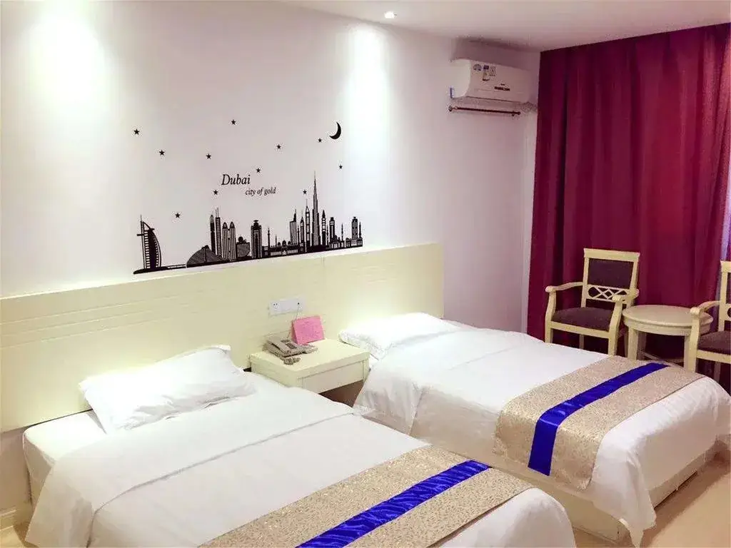 Наньтун: Qidong Xintianlei Fashion Hotel