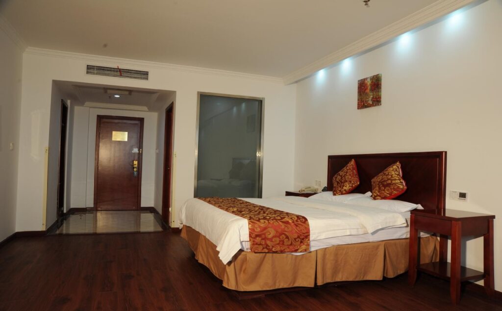 Шанхай: GreenTree Inn Suzhou Kunshan Lujia Hengtaiguoji Business Hotel