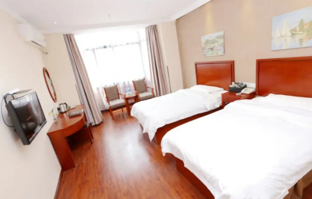 GreenTree Inn Kunshan High Speed Rail Station Hengshan Road Express Hotel — фото 1