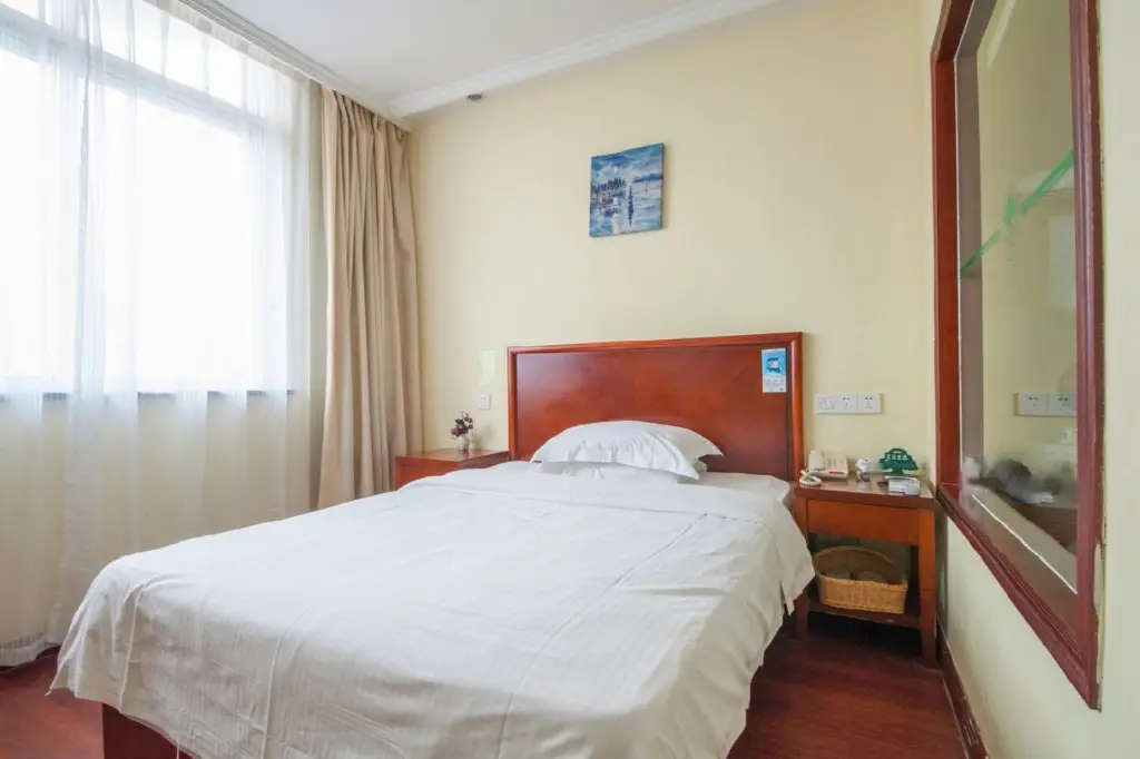 Наньтун: GreenTree Inn Nantong Tongzhou Bus Station Express Hotel
