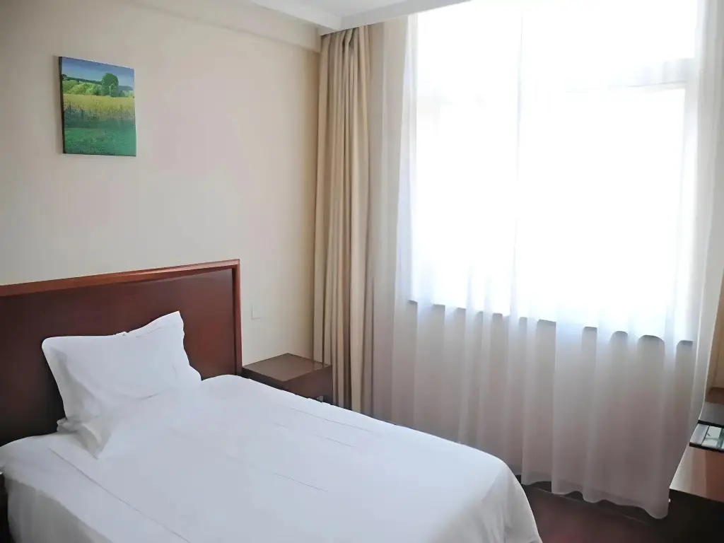 Наньтун: GreenTree Inn Nantong Tongzhou Bus Station Express Hotel
