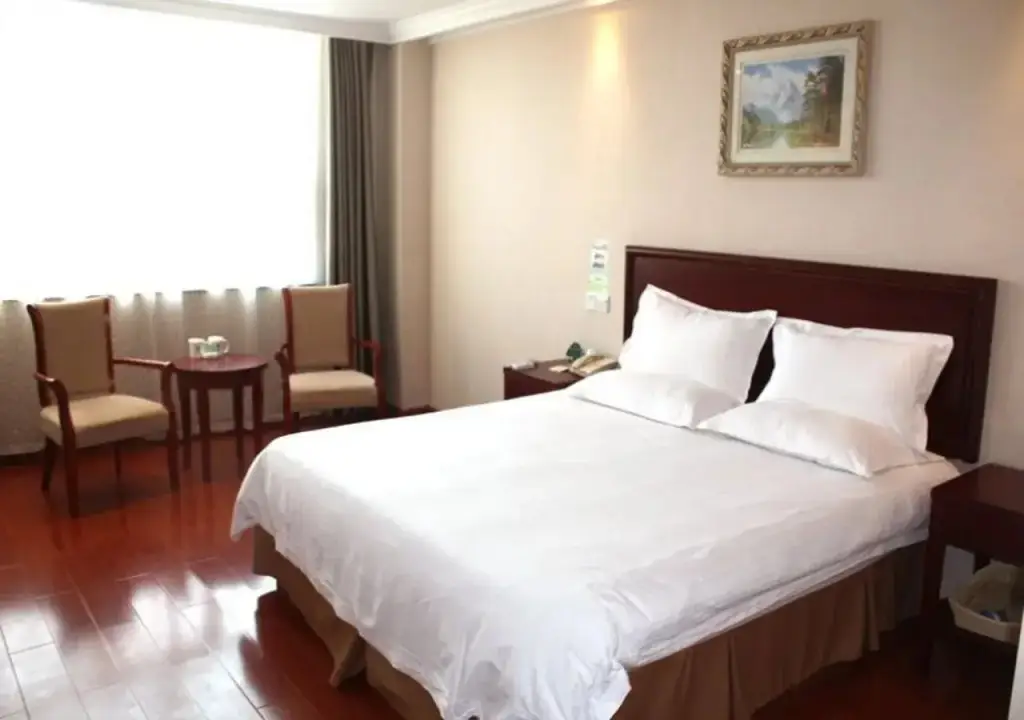 Наньтун: GreenTree Inn Nantong Tongzhou District Pingchao Bus Station Express Hotel