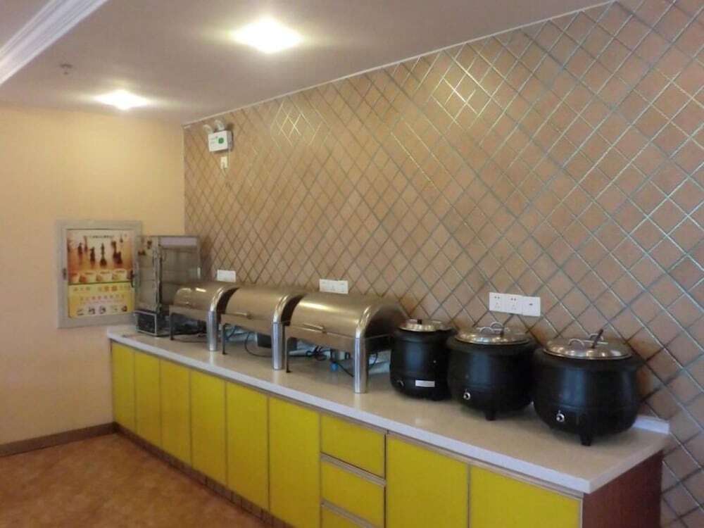 Наньтун: GreenTree Inn Nantong Tongzhou District Pingchao Bus Station Express Hotel