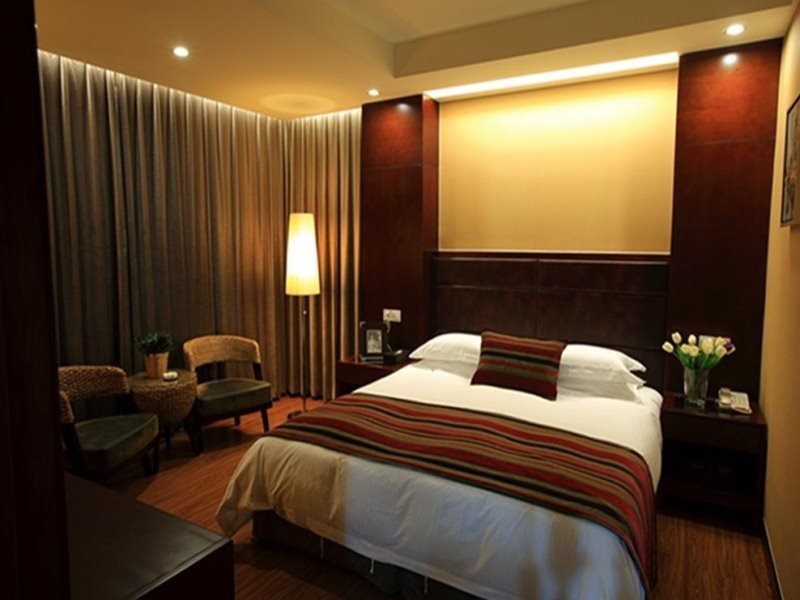 Наньтун: GreenTree Inn Nantong Qidong Middle Heping Road Business Hotel