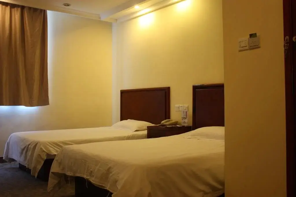 Наньтун: GreenTree Inn Nantong Rudong Bus Station Express Hotel