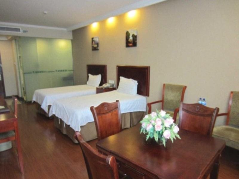 Наньтун: GreenTree Inn Nantong Jiaoyu Road Hotel