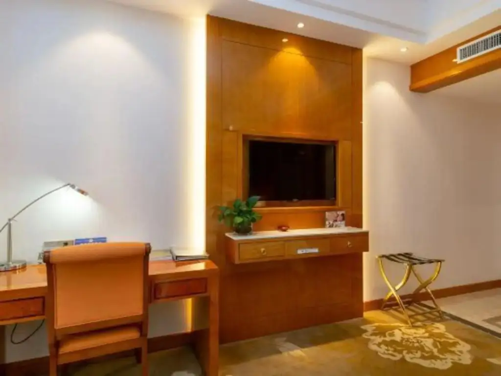 Наньтун: Textile City Hotel