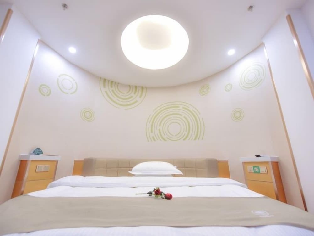 Кайфын: GreenTree Inn Kaifeng Jinming Plaza Business Hotel