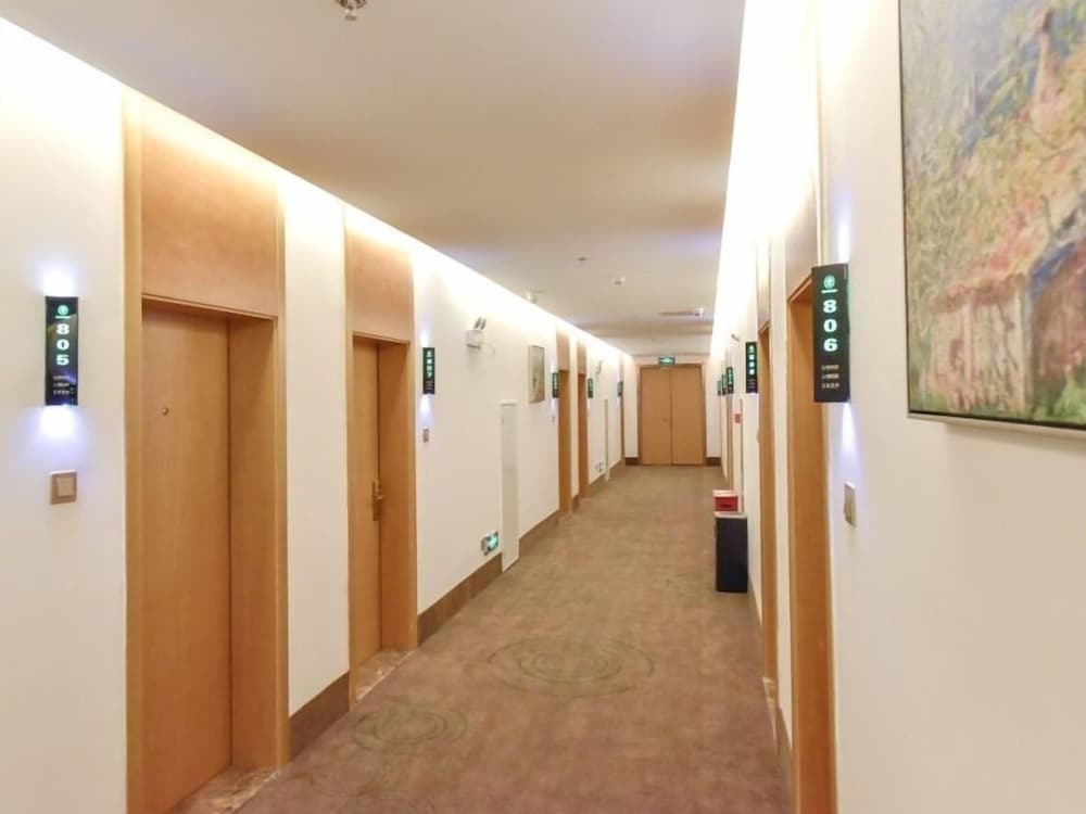 GreenTree Inn Kaifeng Jinming Plaza Business Hotel — фото 1