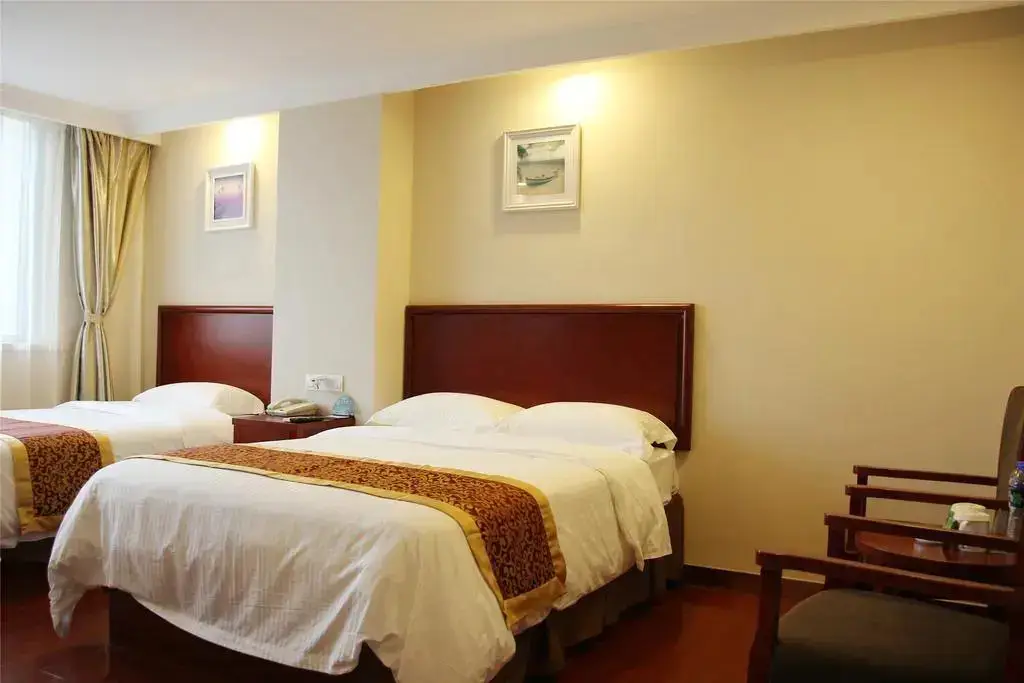 Чжэнчжоу: GreenTree Inn Henan Zhengzhou West Changjang Road Business Hotel