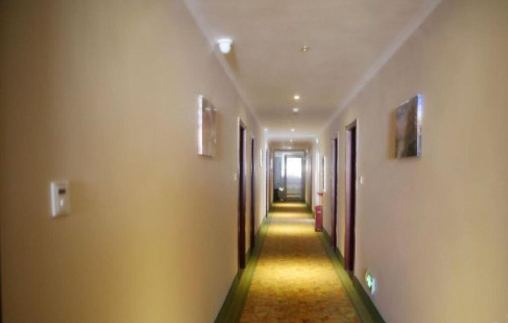 Турпан: GreenTree Inn Tulufan North Xihuan Road Express Hotel