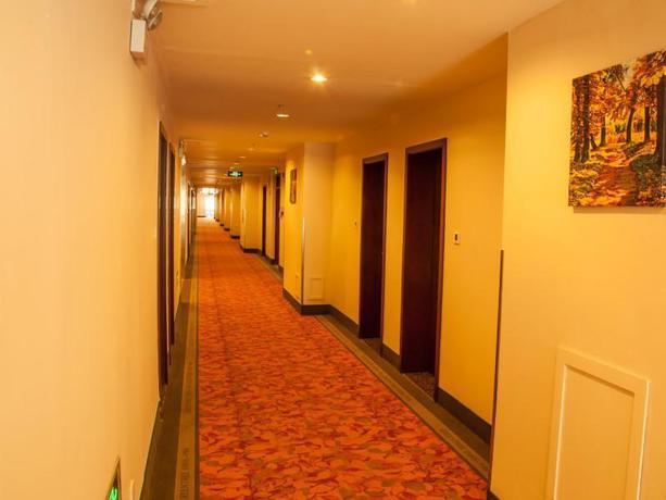 Урумчи: Отель GreenTree Inn Urumqi Qiming Yuan Business Branch