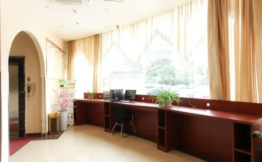 GreenTree Inn Jiangsu Wuxi Jiangyin Xinqiao Taoxin Road Express Hotel — фото 1