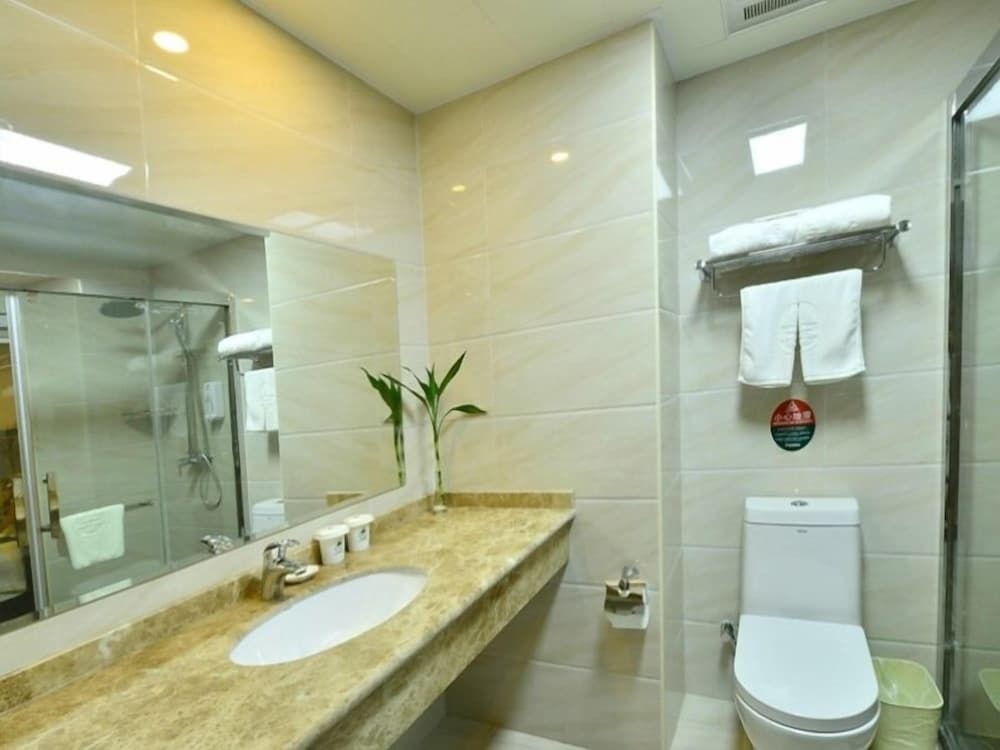 Уси: GreenTree Inn Wuxi Xidong Xincheng High Speed Rail East Station Hotel