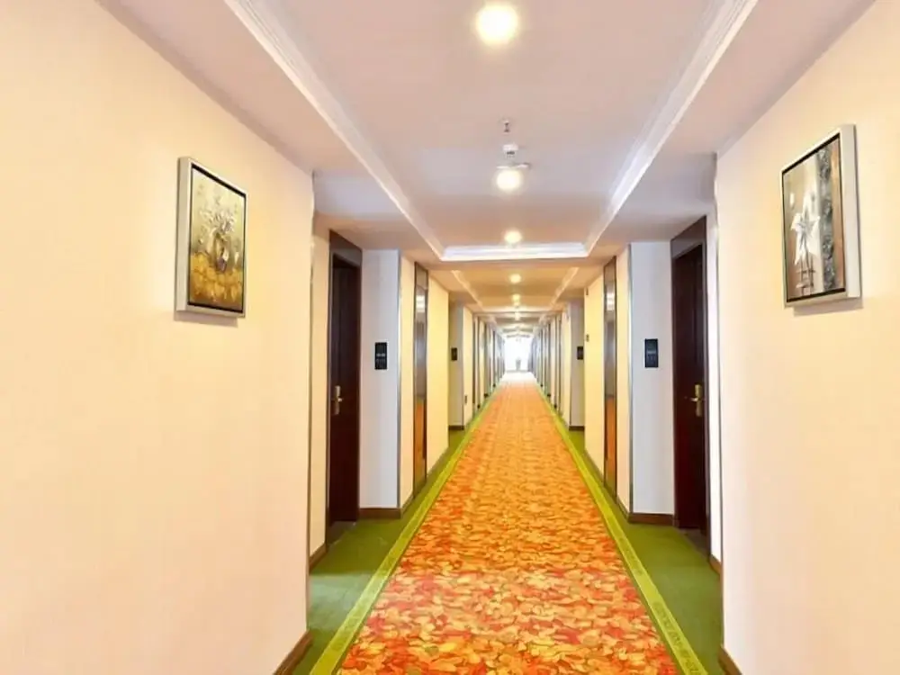 Уси: GreenTree Inn Wuxi Xidong Xincheng High Speed Rail East Station Hotel