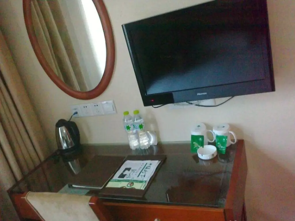 Уси: GreenTree Inn Jiangsu Wuxi Lingshan Scenic spot Express Hotel