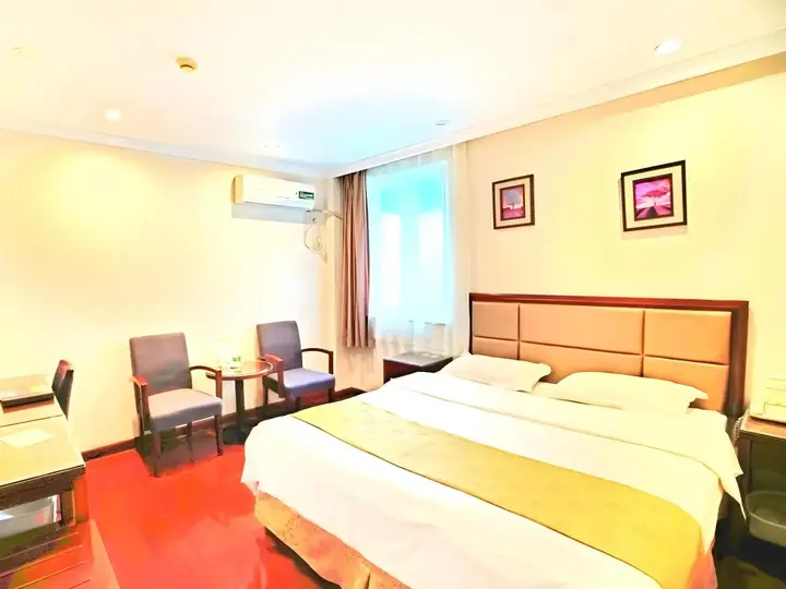 Цзинань: GreenTree Inn JiNan Bus Terminal Station Express Hotel