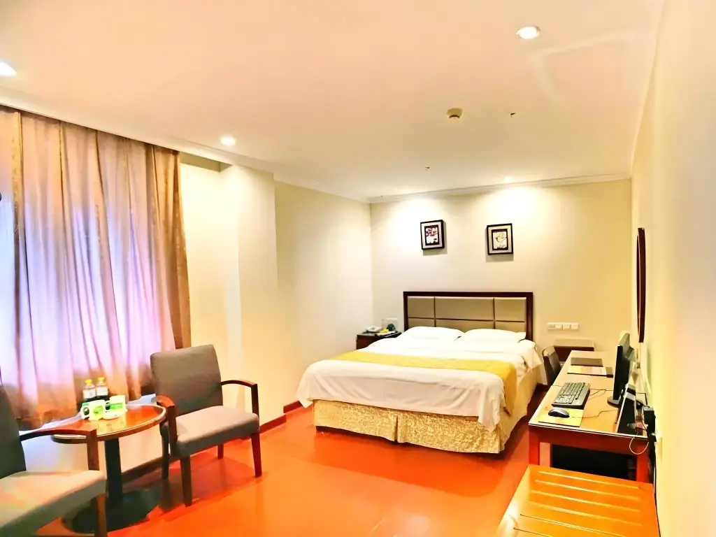 Цзинань: GreenTree Inn JiNan Bus Terminal Station Express Hotel