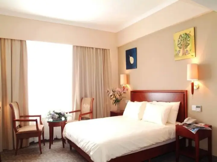 Циндао: Green Tree Inn Express Qingdao Railway Station Zhanqiao Yacht Wharf
