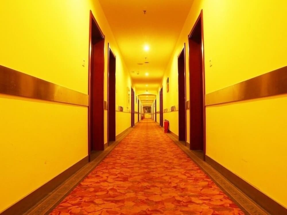 Янчжоу: GreenTree Inn Yangzhou Gaoyou Municipal Government Business Hotel