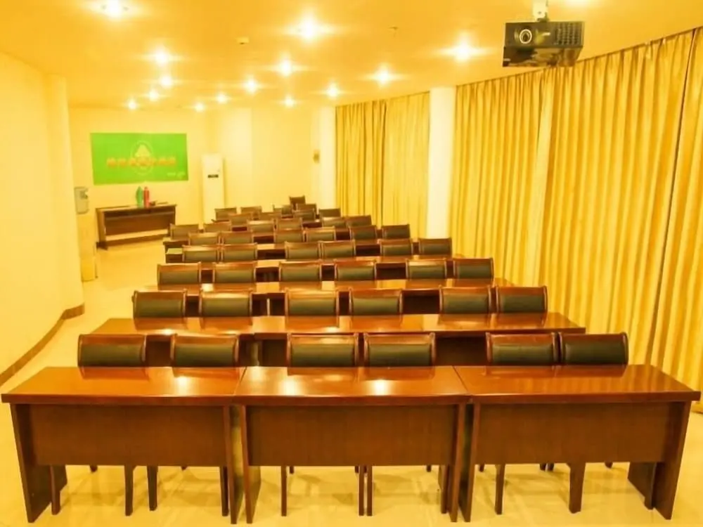 Янчжоу: GreenTree Inn Yangzhou Gaoyou Municipal Government Business Hotel