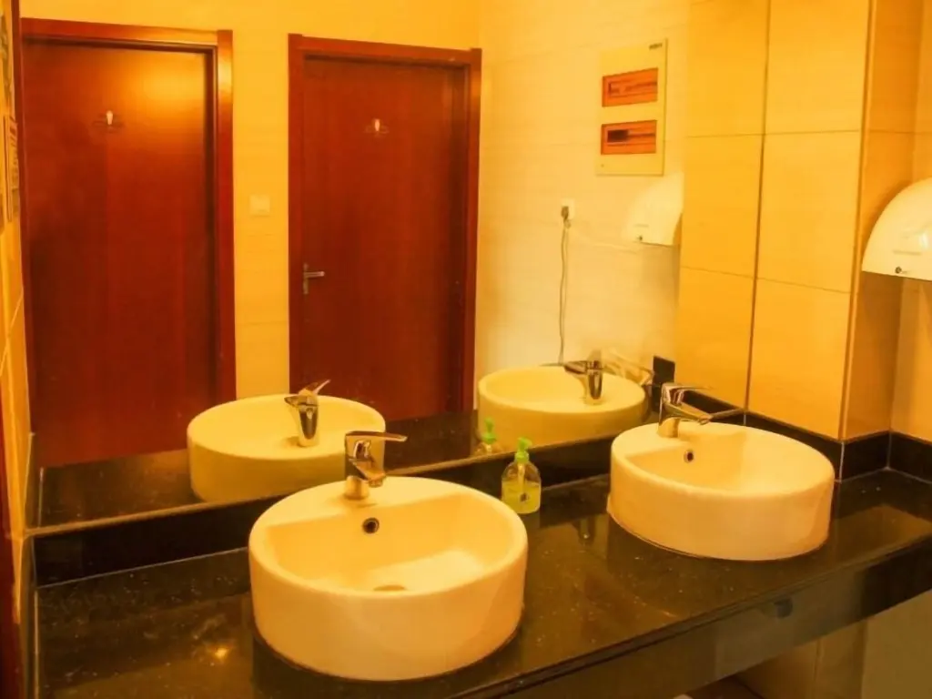 Янчжоу: GreenTree Inn Yangzhou Gaoyou Municipal Government Business Hotel