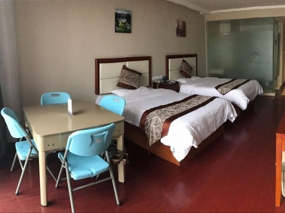 Янчжоу: GreenTree Inn Yangzhou South Yangtze River Road University City Expres