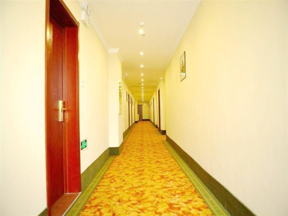 Янчжоу: GreenTree Inn Yangzhou South Yunhe Road Yangzhou Bridge Express Hotel
