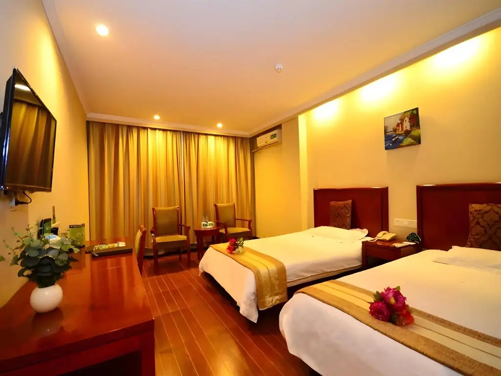 GreenTree Inn Xuzhou Yunlong District West Gate of Yunlong Public Park Express Hotel — фото 1