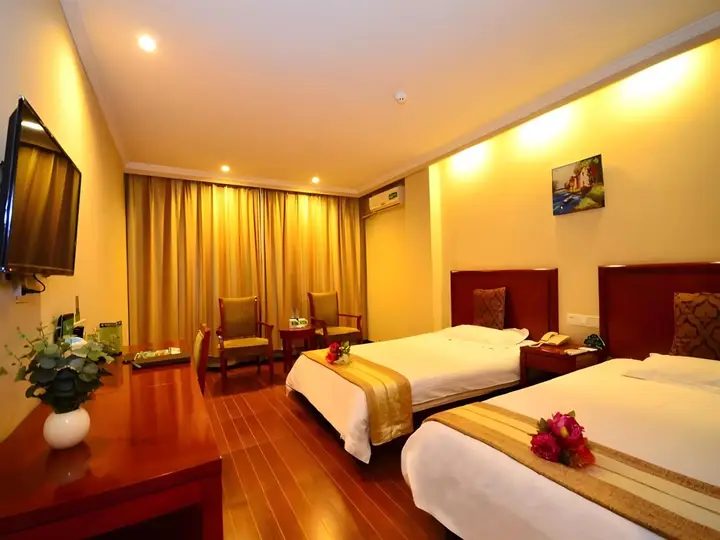 Сюйчжоу: GreenTree Inn Xuzhou Yunlong District West Gate of Yunlong Public Park Express Hotel