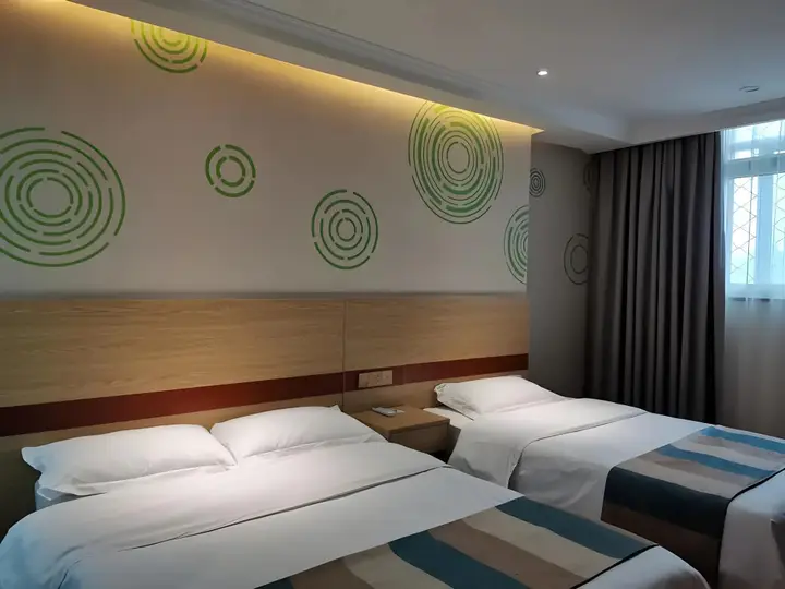 Сюйчжоу: GreenTree Inn Xuzhou Yunlong District West Gate of Yunlong Public Park Express Hotel