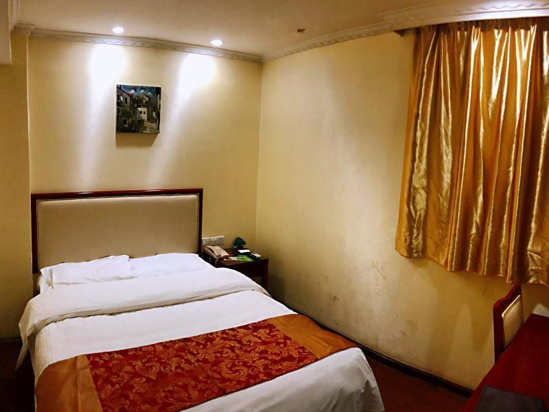 GreenTree Inn Xuzhou North Minzhu Road Hotel — фото 1