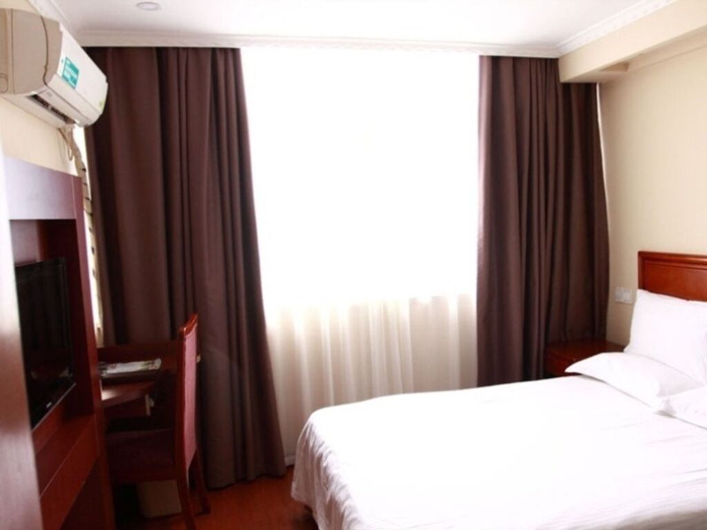 Хуайань: GreenTree Inn Huaian Chuzhou Avenue Zhou Enlai Memorial Hall Hotel